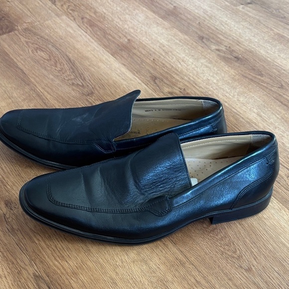 Men\'s Black Leather Loafers